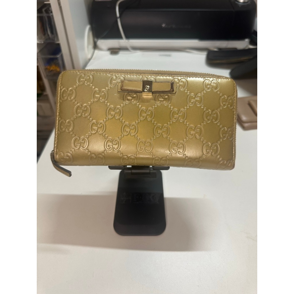 Women's Gucci Wallet Gold - Picture 2 of 12